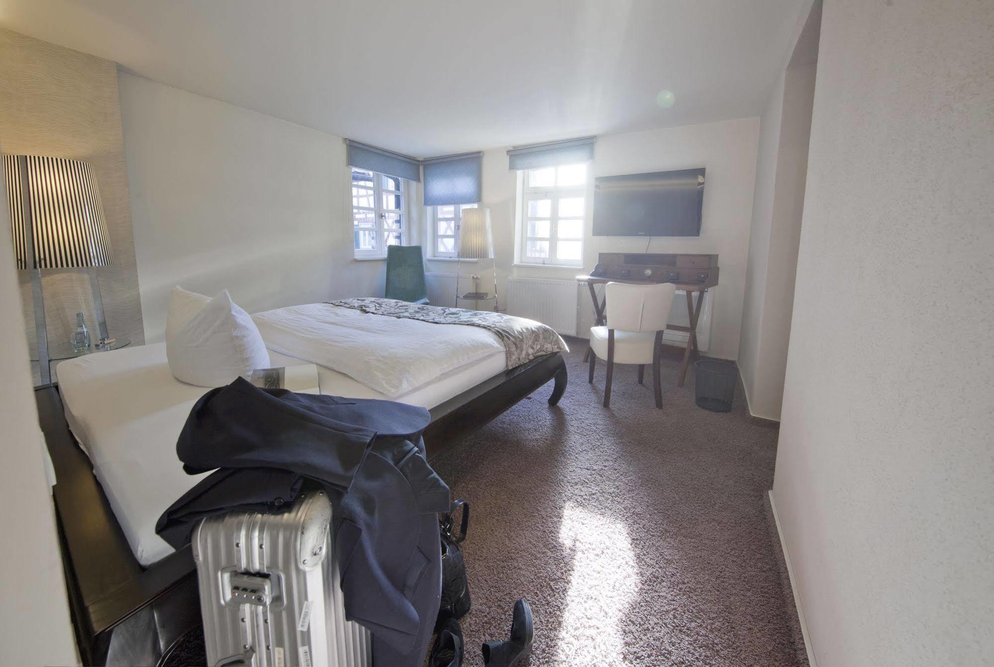 Boutique Hotel Pfauen Schorndorf  Εξωτερικό φωτογραφία